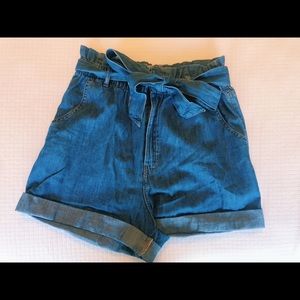 Tie Scrunchie Shorts